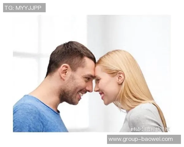 克莱分享甜蜜瞬间女友意外现身让生活更加美好与珍贵