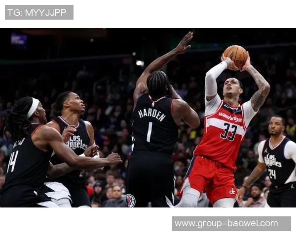 莱昂纳德季前赛上半场狂砍五记三分球平上赛季单场最佳表现