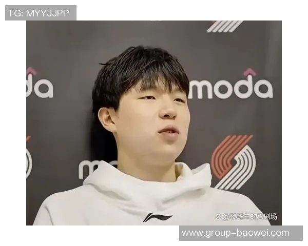 杨瀚森为斯帅庆生唱歌苏群点评细节展现个性状态与深厚关系